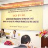 Phó Chủ tịch Hội VHNT Cần Thơ phát biểu tham luận tại Hội thảo
